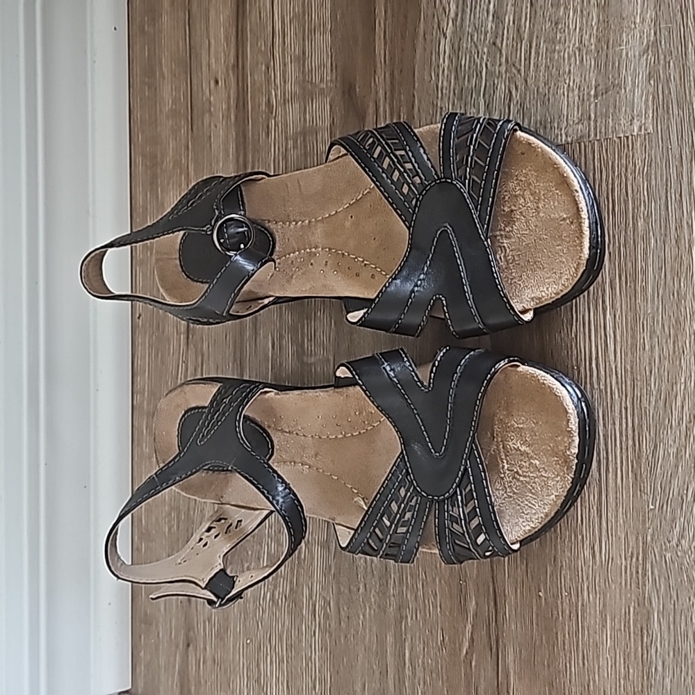 Earth Origins by Earth Marcella Sandals size 8.5